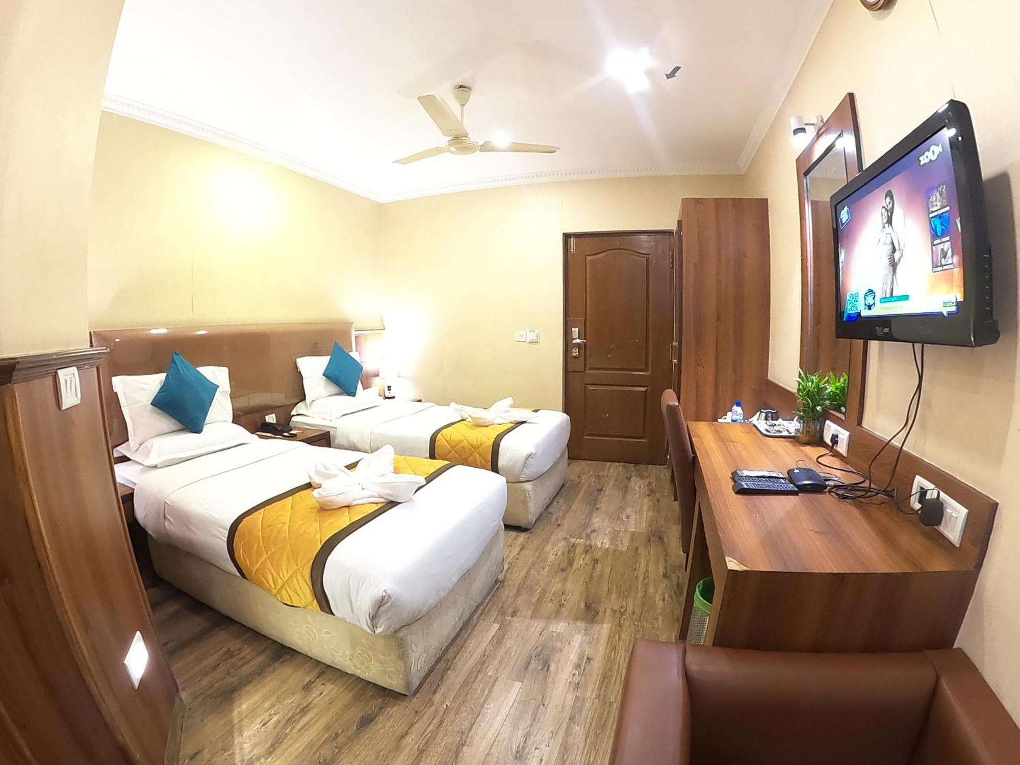 Hotel Noor Empire International Kormangala Bangalore Esterno foto