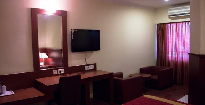 Hotel Noor Empire International Kormangala Bangalore Esterno foto