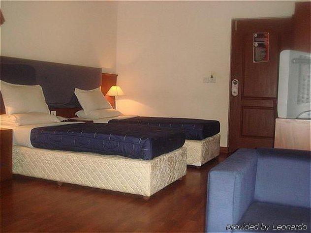 Hotel Noor Empire International Kormangala Bangalore Camera foto
