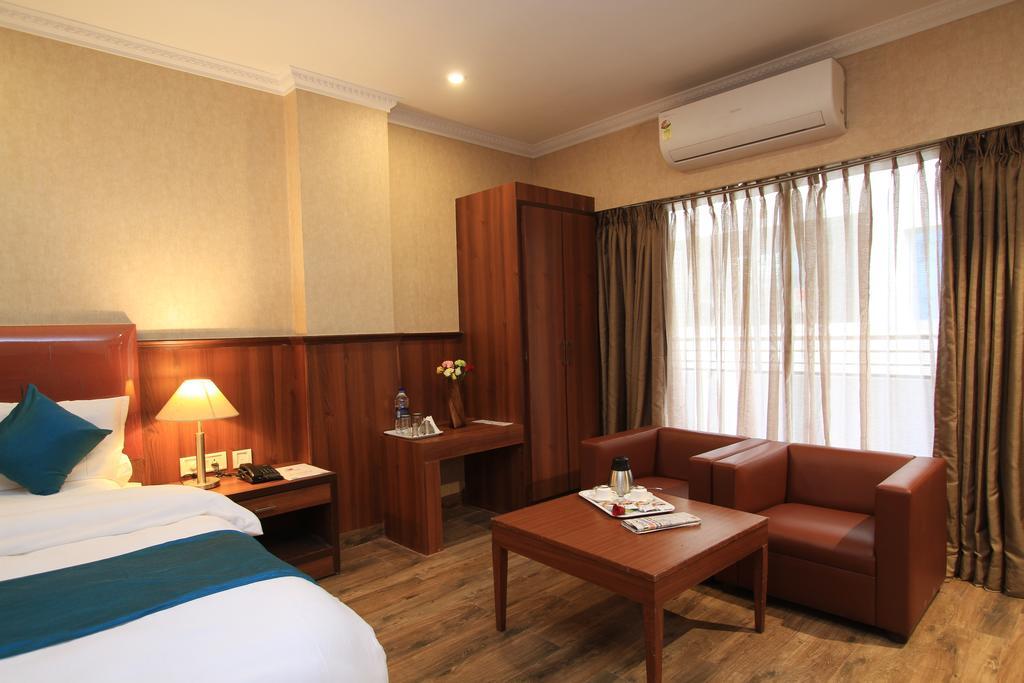 Hotel Noor Empire International Kormangala Bangalore Esterno foto
