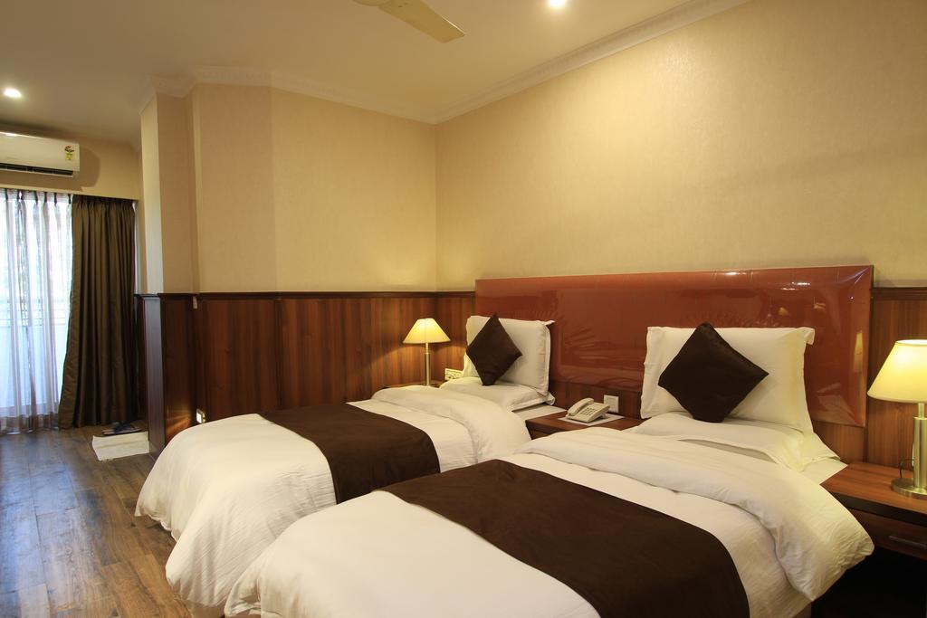 Hotel Noor Empire International Kormangala Bangalore Esterno foto