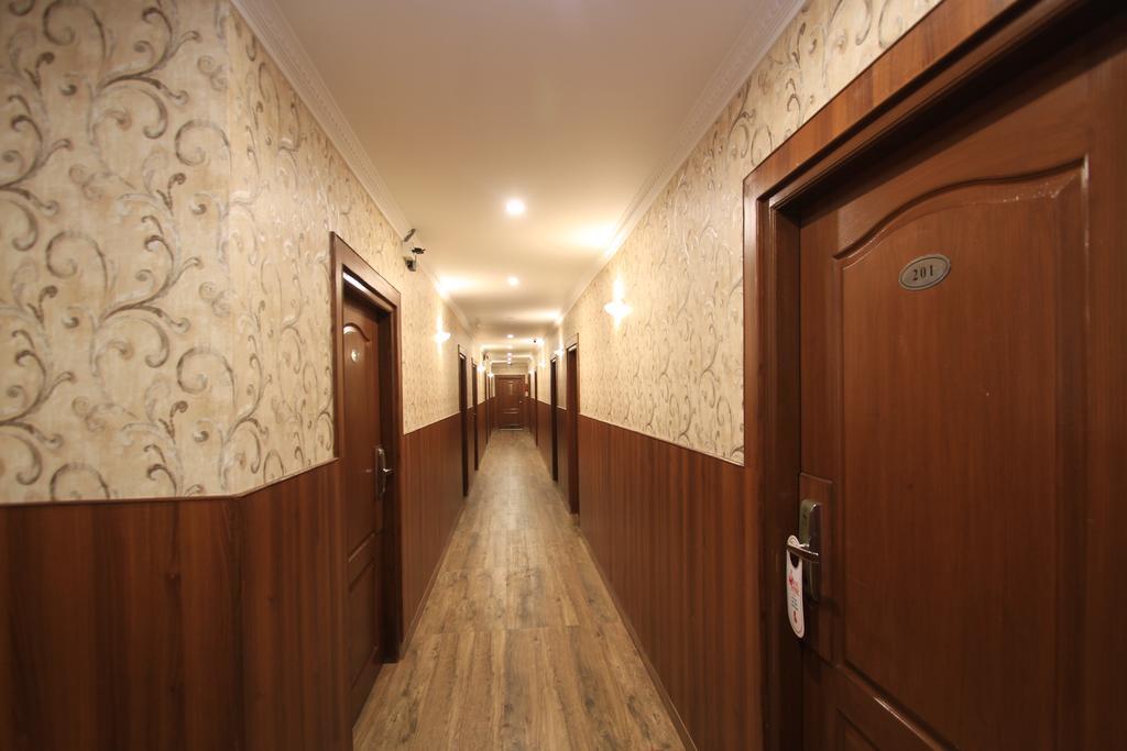 Hotel Noor Empire International Kormangala Bangalore Esterno foto